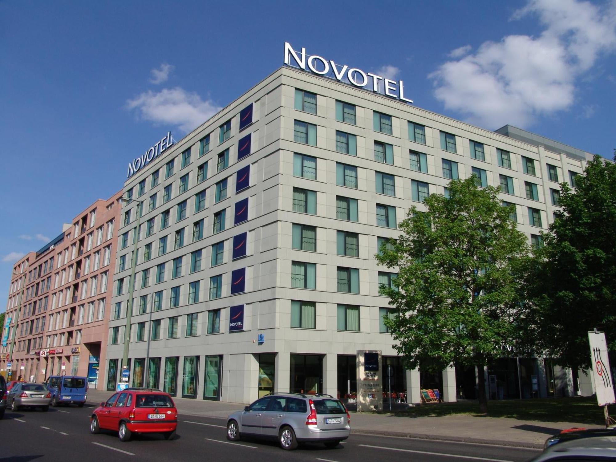Novotel Berlin Mitte Esterno foto
