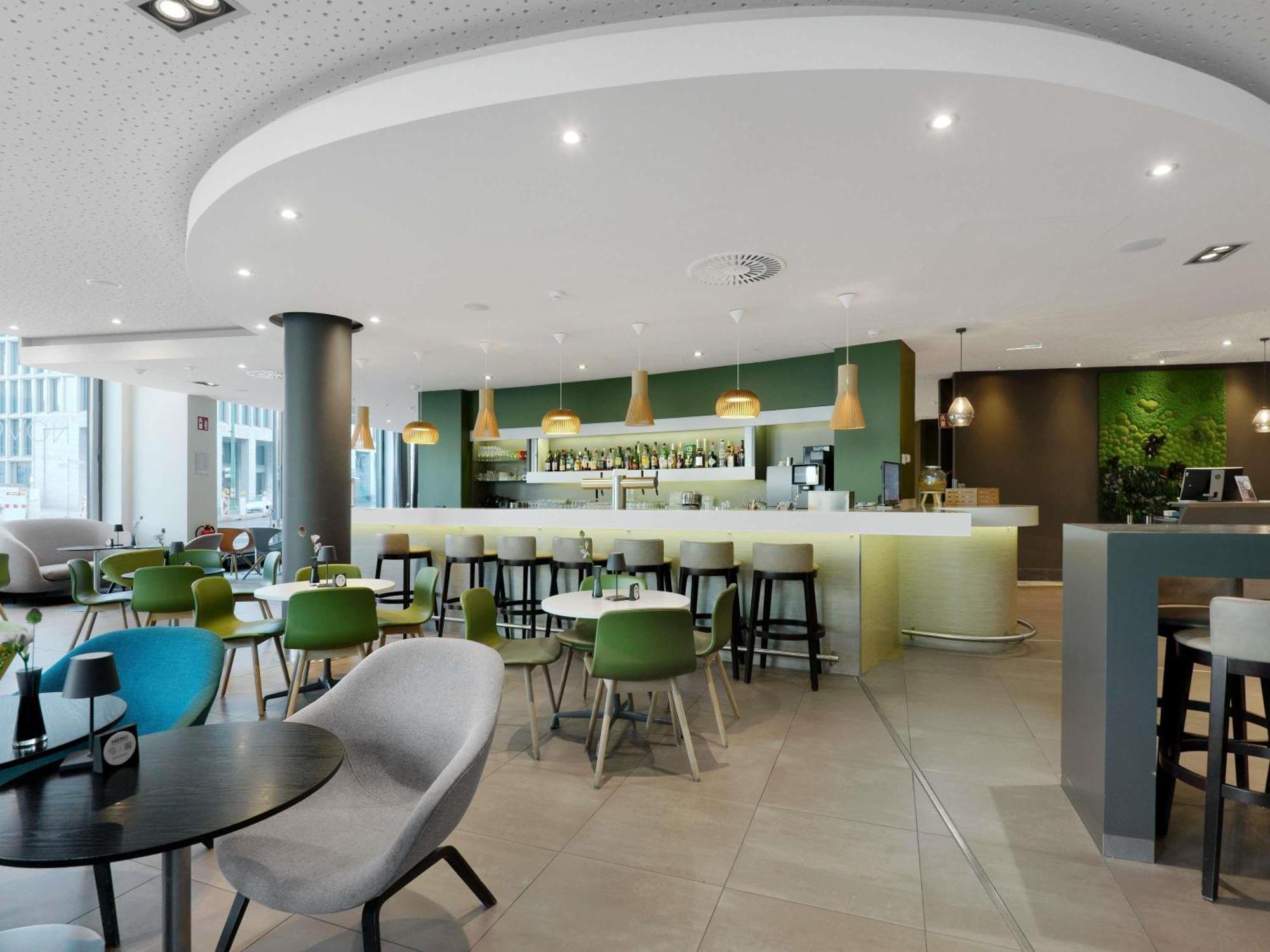 Novotel Berlin Mitte Esterno foto
