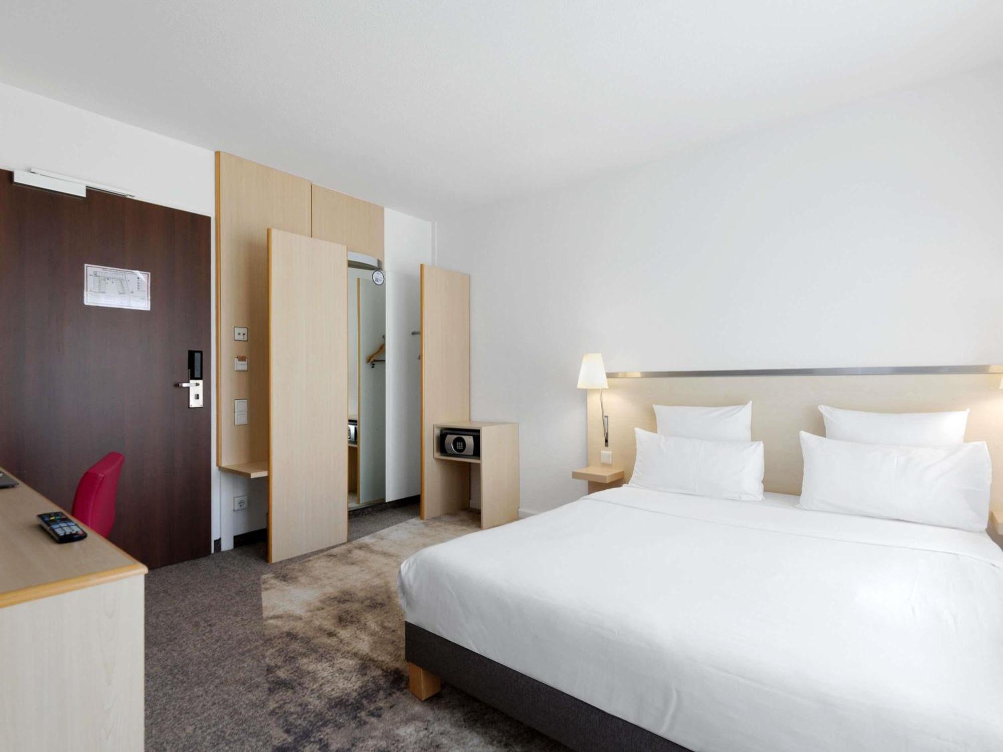 Novotel Berlin Mitte Esterno foto